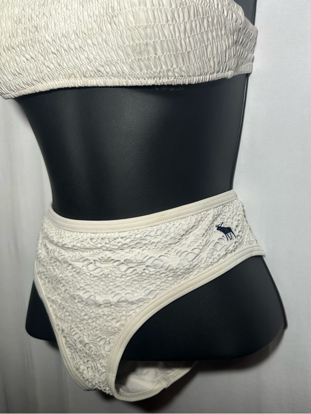 Abercrombie & Fitch Lace High-Rise Bikini Bottoms Ivory Small